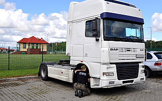 Podejrzana ciężarówka zatrzymana na przejściu granicznym w Grzechotkach